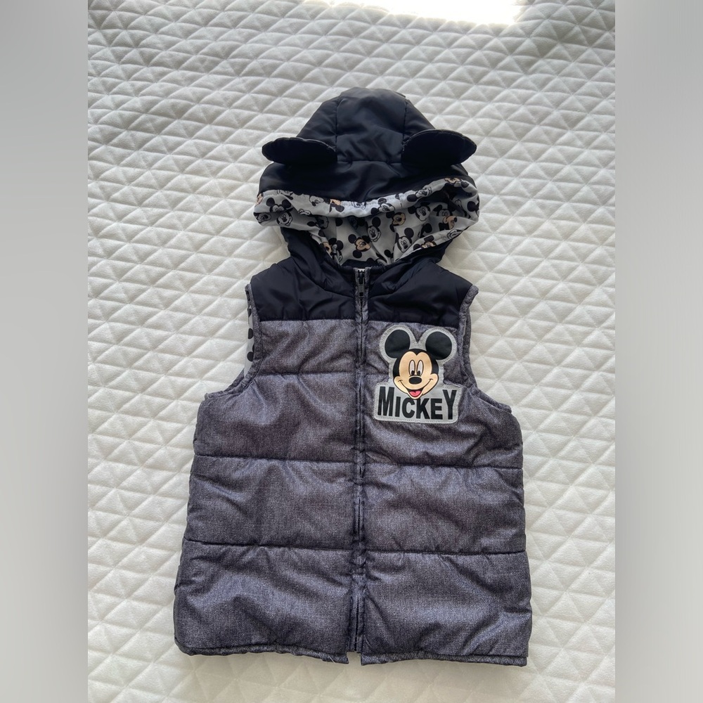 Mickey Mouse Disney Kids Puffer Vest Jacket Size 4T Gray And Black Mouse Ears
